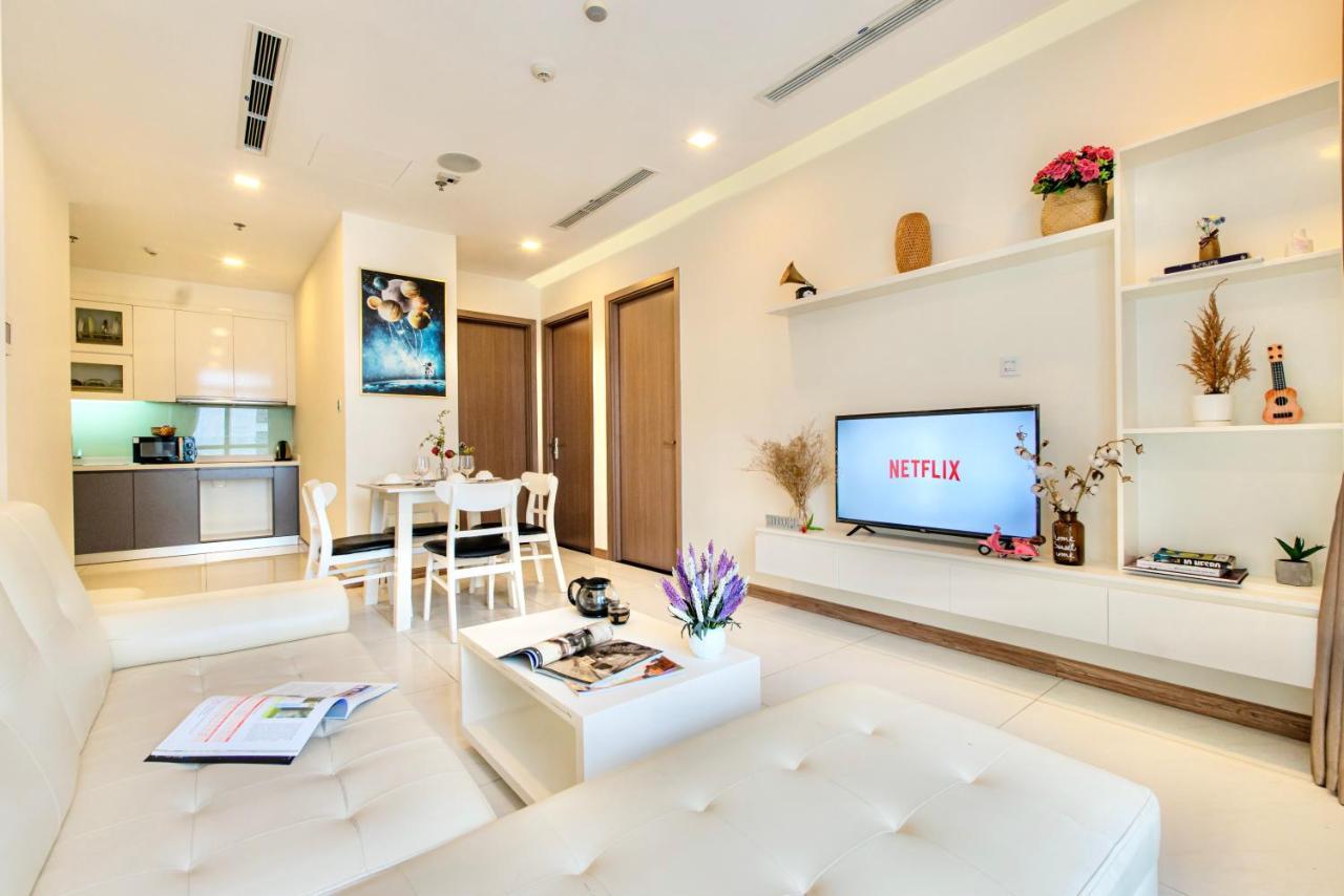 Moxy Hcmc Aparts - Vinhomes Central Park, Ice Rink Ho Chi Minh-Byen Eksteriør billede