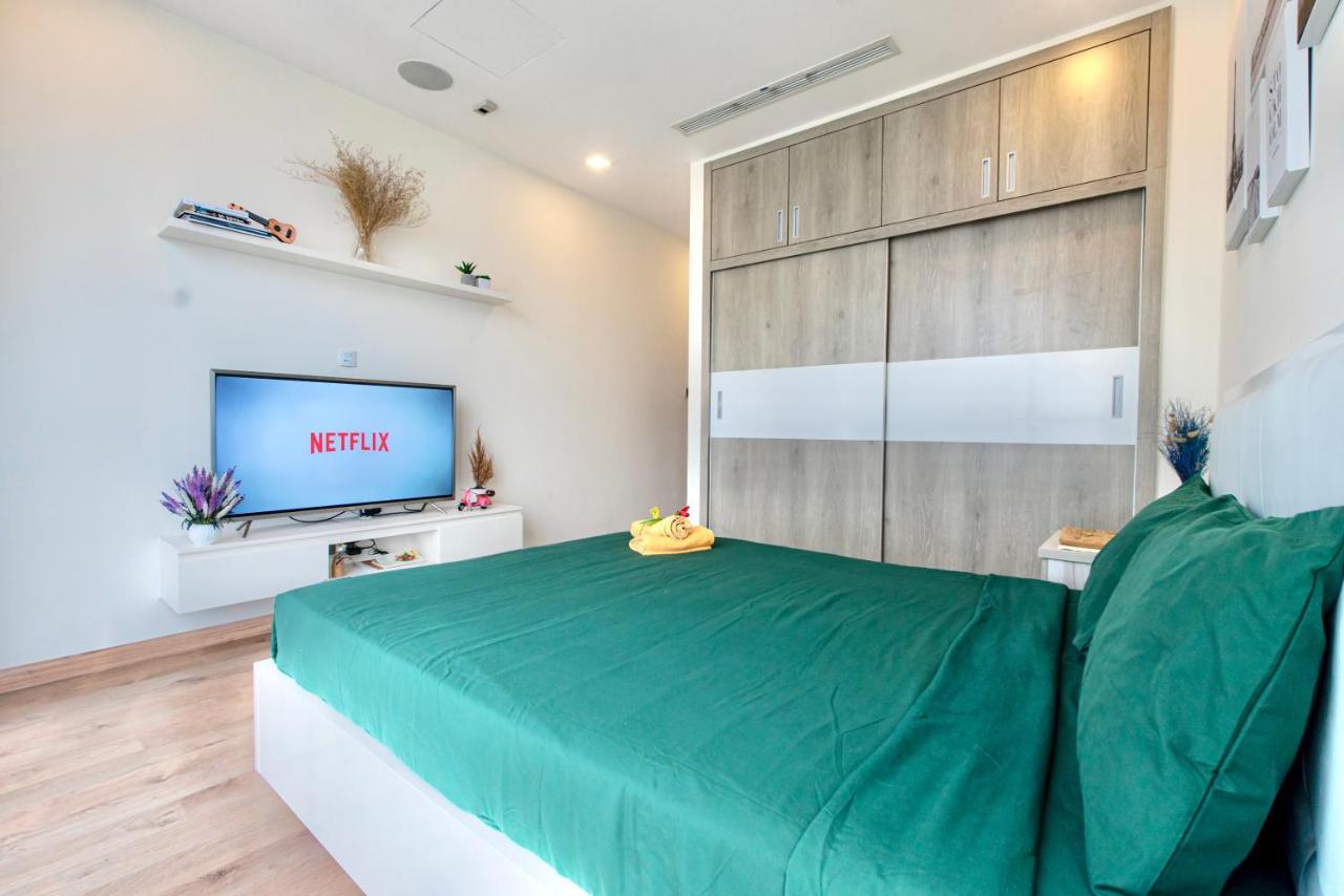 Moxy Hcmc Aparts - Vinhomes Central Park, Ice Rink Ho Chi Minh-Byen Eksteriør billede