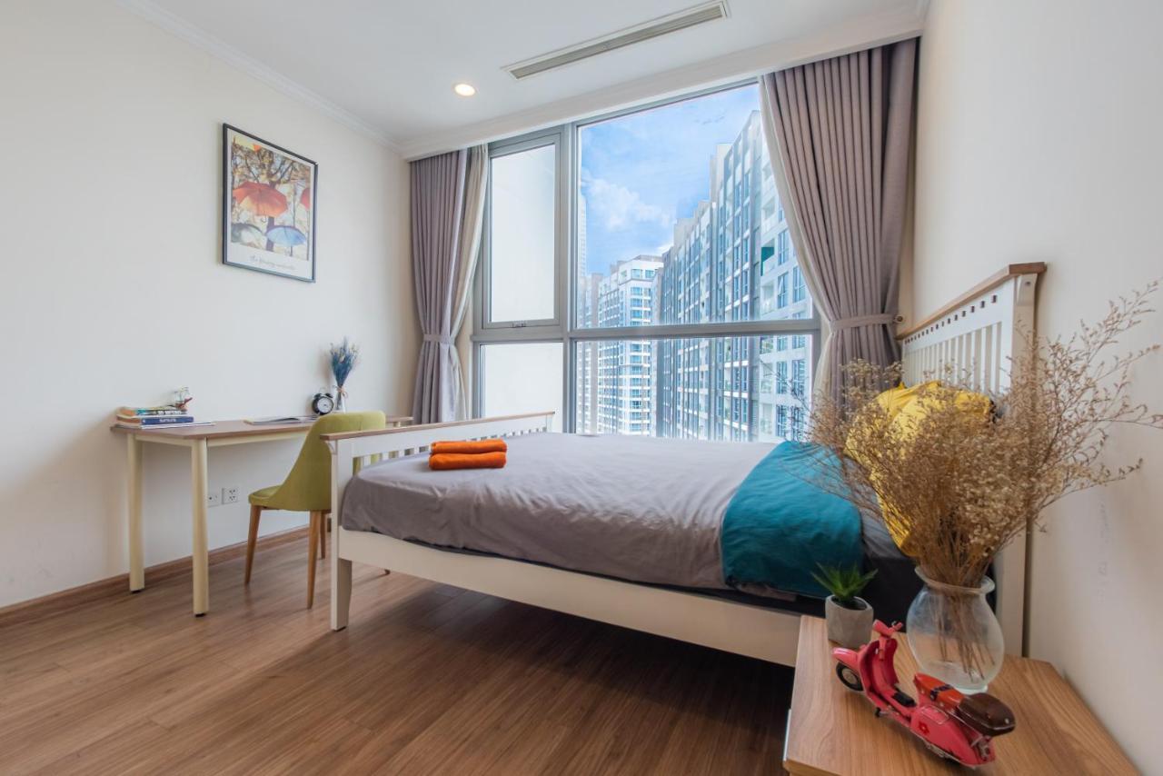 Moxy Hcmc Aparts - Vinhomes Central Park, Ice Rink Ho Chi Minh-Byen Eksteriør billede