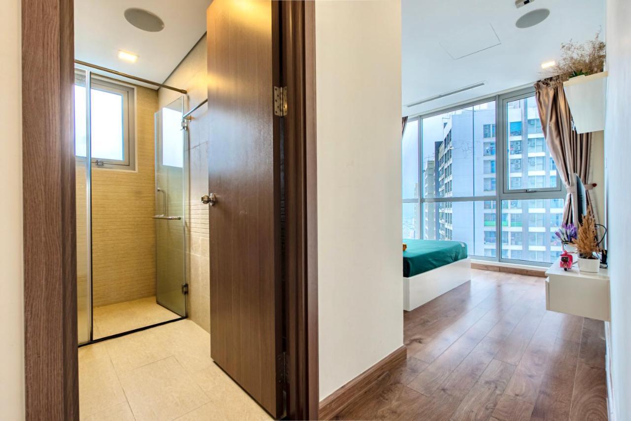 Moxy Hcmc Aparts - Vinhomes Central Park, Ice Rink Ho Chi Minh-Byen Eksteriør billede