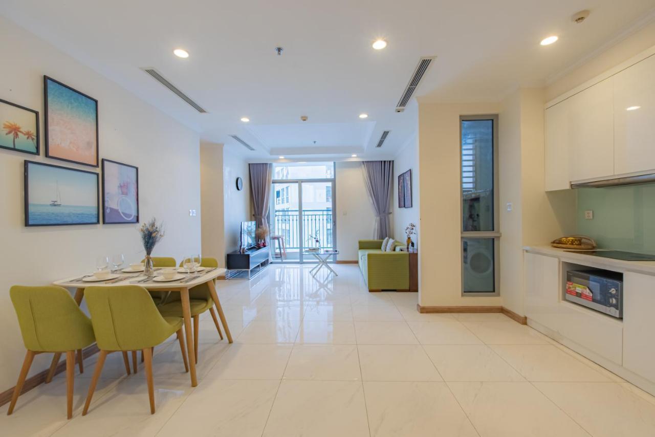 Moxy Hcmc Aparts - Vinhomes Central Park, Ice Rink Ho Chi Minh-Byen Eksteriør billede